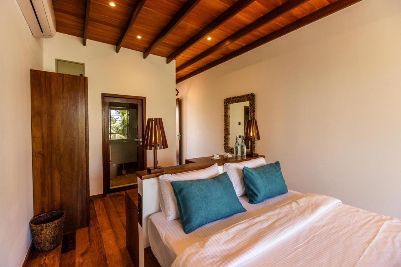 Bk Beach Boutique Hotel - Хиккадува Экстерьер фото