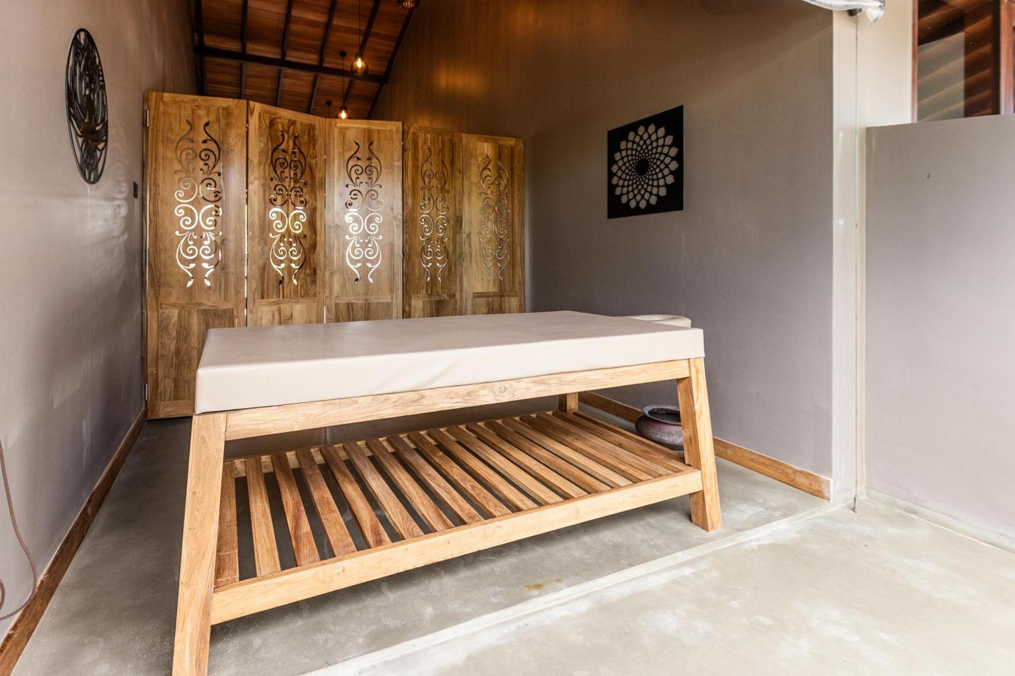 Bk Beach Boutique Hotel - Хиккадува Экстерьер фото